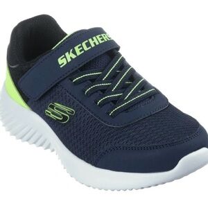 Gently used Boys’ Sketchers Bounder Trekzik size 2.5